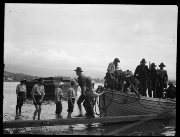New Zealand troops arriving to annex Samoa for Britain ALT Ref F