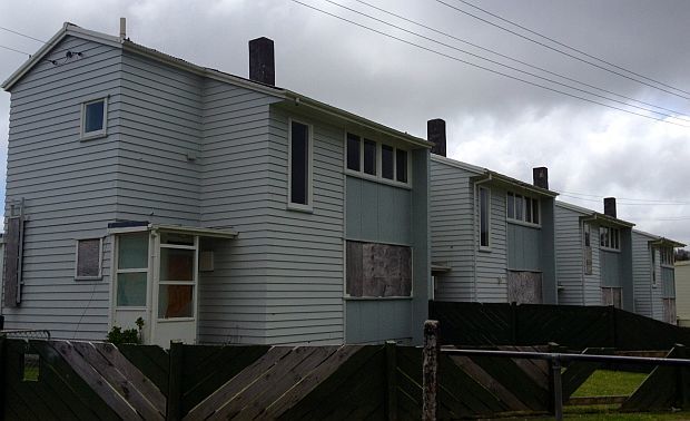 boarded up housing harzard grve cannons creek