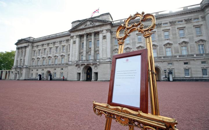 The official notice set up on an easel at the gates of Buckingham Palace announcing the birth of a son to Britain's Prince Harry, Duke of Sussex and Meghan, Duchess of Sussex.