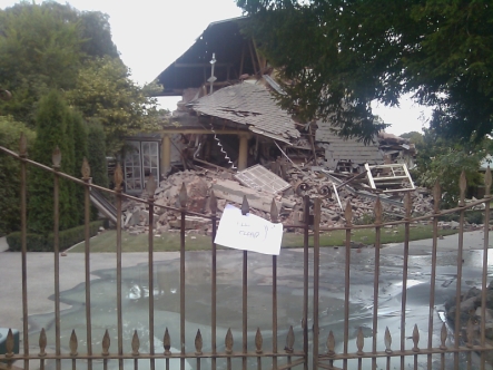 Damaged house in chch